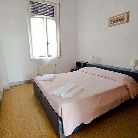 Santa Maria Casa Per Ferie Marina di Massa