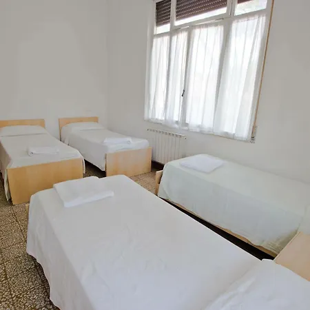 Santa Maria Casa Per Ferie Hotel Marina di Massa